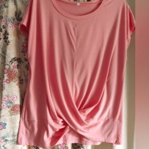 Cruise Ready Koret Capris with Coordinating Cap Sleeve Tee - Picture 2 of 12